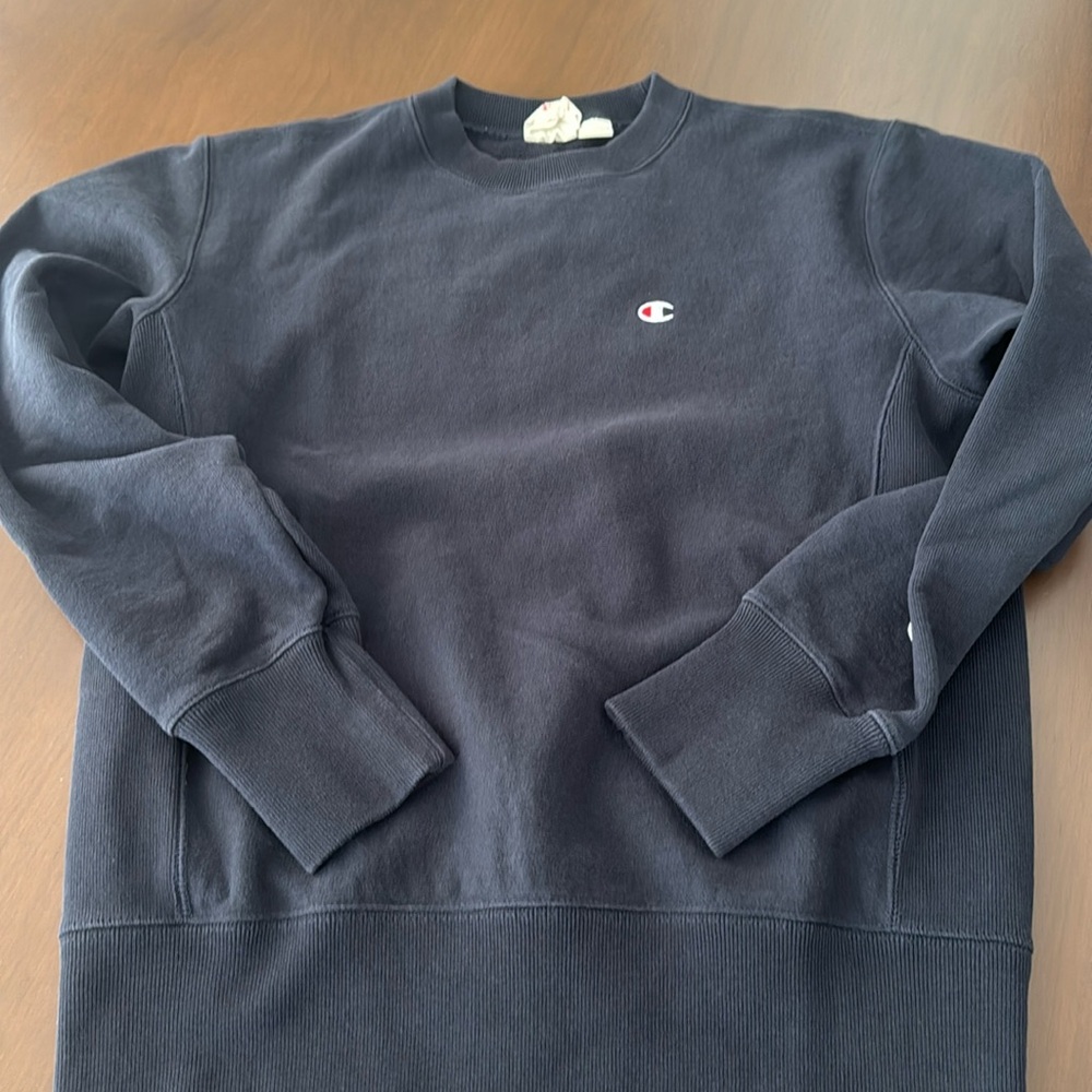 Classic Champion crewneck mid weight sweatshirt in original navy